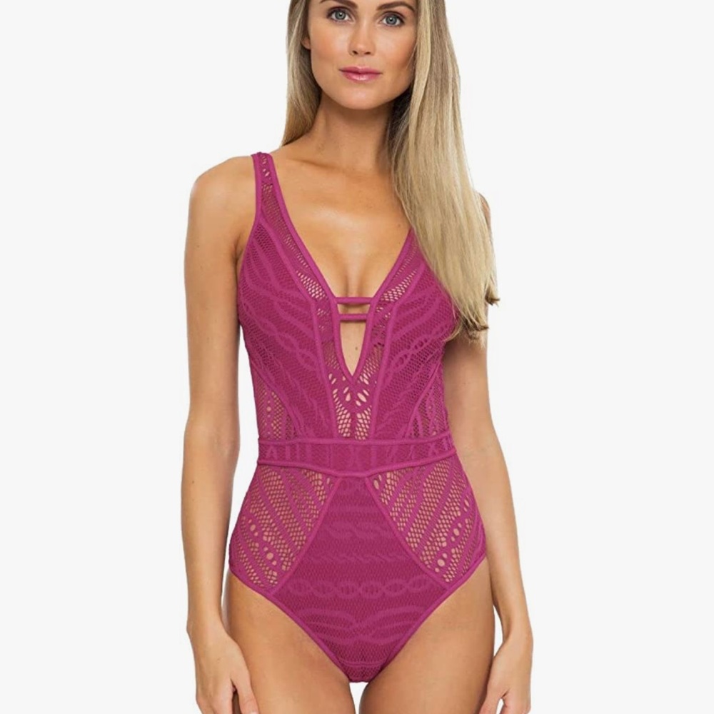 BECCA Color Play Crochet Plunge One-Piece Swimsuit - size small